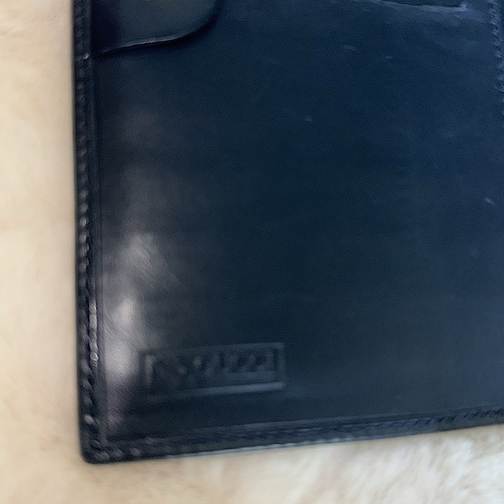 Gucci GG Supreme Kisslock Wallet - Picture 12 of 16